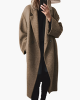 Laura | Damen Loose Fit Button Mantel im eleganten Design in Braun