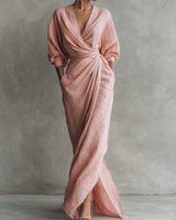 Konika – Minimalistisches Maxikleid Mit V-Ausschnitt in Rosa