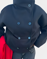 Carolyn - Eleganter Damenmantel mit einfachem Verschluss in Blau