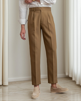 Kristian - Elegante Plisseehose mit Schnalle für Herren in Braun