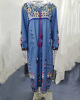 Damen nan besticktes Maxikleid mit langen Ärmeln, Quastenverschluss und folkloristischer Stickerei Drune in Blau