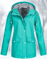 Carolin | Damen Jacke mit Kapuze, Reißverschluss und Fronttaschen in Türkis