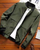 LOUKA - Die funktionale und elegante Übergangsjacke in Grün