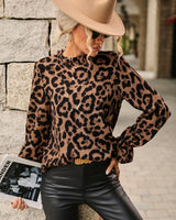 Kayla | Leopardenbluse mit plissiertem Kragen in Braun (fast ausverkauft)