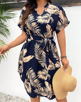 Frenchy | Übergröße Kleid mit Fledermausärmeln und Blätterdruck in Marineblau