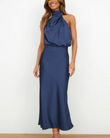 Theodosia - Drapiertes Maxikleid in Marineblau