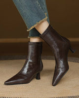 Sanduni - Leder Stiefelette Mit Mittlerem Absatz in Braun