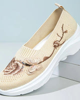 Leetha – Halbschuh Mit Schmetterlingsstickerei in Beige