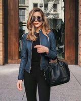 Damen nan schmal geschnittene Lederjacke mit Stehkragen und Zwei-Wege-Reißverschluss Drune in Jeansblau