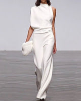 Isabel - Eleganter Jumpsuit mit Stehkragen in Weiß