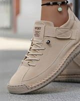 Nellie - Legere genähte Sneaker im Stil in Beige