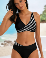 Deliana - Schickes gestreiftes Bikini-Set in Schwarz