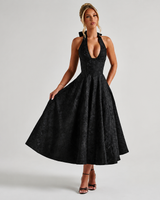Dahlia - Stilvolles ärmelloses Kleid mit V-Ausschnitt und Neckholder in Schwarz
