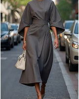 Lissey - Minimalistisches Gürtel-Luxuskleid in Grau
