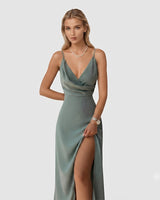 Sissy - Locker geschnittenes Kleid mit V-Ausschnitt und Schlitz in Grün