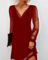 Mierra - Raffiniertes Mini-Kleid mit V-Ausschnitt in Rot