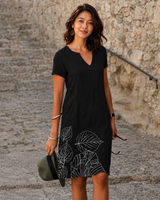 Josette - Lässiges Midikleid mit V-Ausschnitt in Schwarz