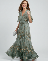Selora | Halter Bloom Flow Maxi Kleid in Salbeigrün