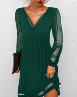 Mierra - Raffiniertes Mini-Kleid mit V-Ausschnitt in Grün