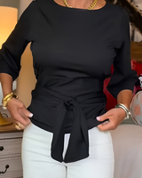 Shaniera – Stilvolles Oberteil Mit Bindegürtel in Schwarz