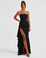 Vicki - Elegantes Maxikleid mit Schlitz in Schwarz