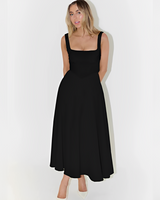 Fioren - Elegantes Midikleid mit Quadratischem Ausschnitt in Schwarz