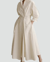Priyanka – Elegantes Maxikleid Mit Langen Ärmeln in Beige