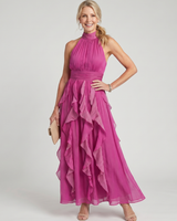 Orea | Maxikleid mit hohem Kragen und gerafften Rüschenschichten in Rosa