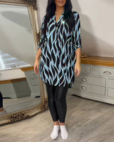 Eleanor - Damenbluse mit Muster in Blau