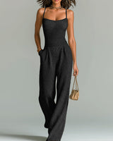 ElevenOra Stilvolles Kamel Strappy Ärmelloses Tailliertes Weites Bein Geripptes Strick-Jumpsuit in Schwarz