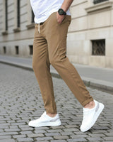 Bekzat - Hose Mit Geradem Bein in Khaki