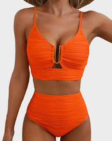 Clara | Zweiteiliger Bikini mit U-Bügel und Cut-Out in Orange