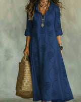 Kallie - Besticktes Maxikleid mit V-Ausschnitt in lässiger Passform in Marineblau