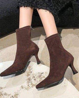 Sanduni - Leder Stiefelette Mit Mittlerem Absatz in Braunes Wildleder