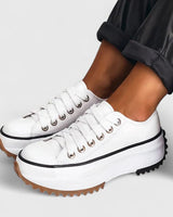 Gudrun | Damen Trendige Sneaker mit Rundspitze in Weiß