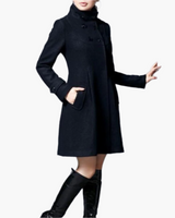 Lena | Damen Button-Up Kapuzenmantel im eleganten Design in Schwarz
