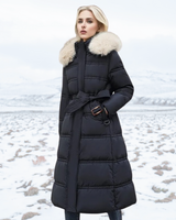 Karin | Damen Schicker Steppmantel mit Gürtel und Kapuze in Schwarz mit Beigefarbenem Kragenfutter