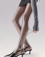 Bekah – Hochglänzende Stretch Strumpfhose Mit Fußteil in Taupe