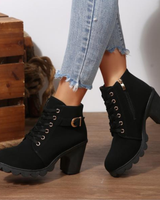HELEN | Chunky Schnürstiefeletten mit Metallschnalle in Schwarz