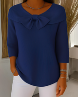 Anina - Ein modischer Damenpullover in Marineblau