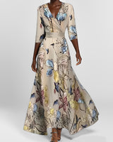Delores - Langes Kleid mit Blumendesign und langen Ärmeln in Champagner
