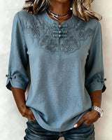 Cressida - Bestickte Bluse mit Mandarin-Kragen in Himmelblau