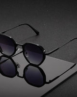 Velmora - Stylische Achtkant Sonnenbrille Mit UV Schutz in Grau