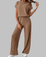 Paula | Damen Rippstrick-Set Kurzarm Top Weite Hose Casual in Braun