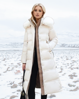 Karin | Damen Schicker Steppmantel mit Gürtel und Kapuze in Weiß