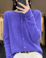 VIVIENNE I WARME GEMÜTLICHE STRICKJACKE in Lila