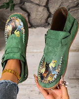 Viktoriy – Flache Stiefeletten mit Katzenmuster Und Schnalle in Grün