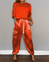 Zaida - Elegantes und durchdachtes Damen-Set in Rot