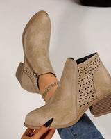 Greta | Damen Stiefeletten zum Hineinschlüpfen mit seitlichem Reißverschluss in Beige