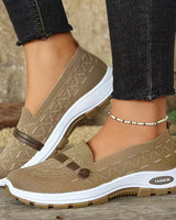 Xylah - Bequeme Slip-on-Wanderschuhe in Kaffee